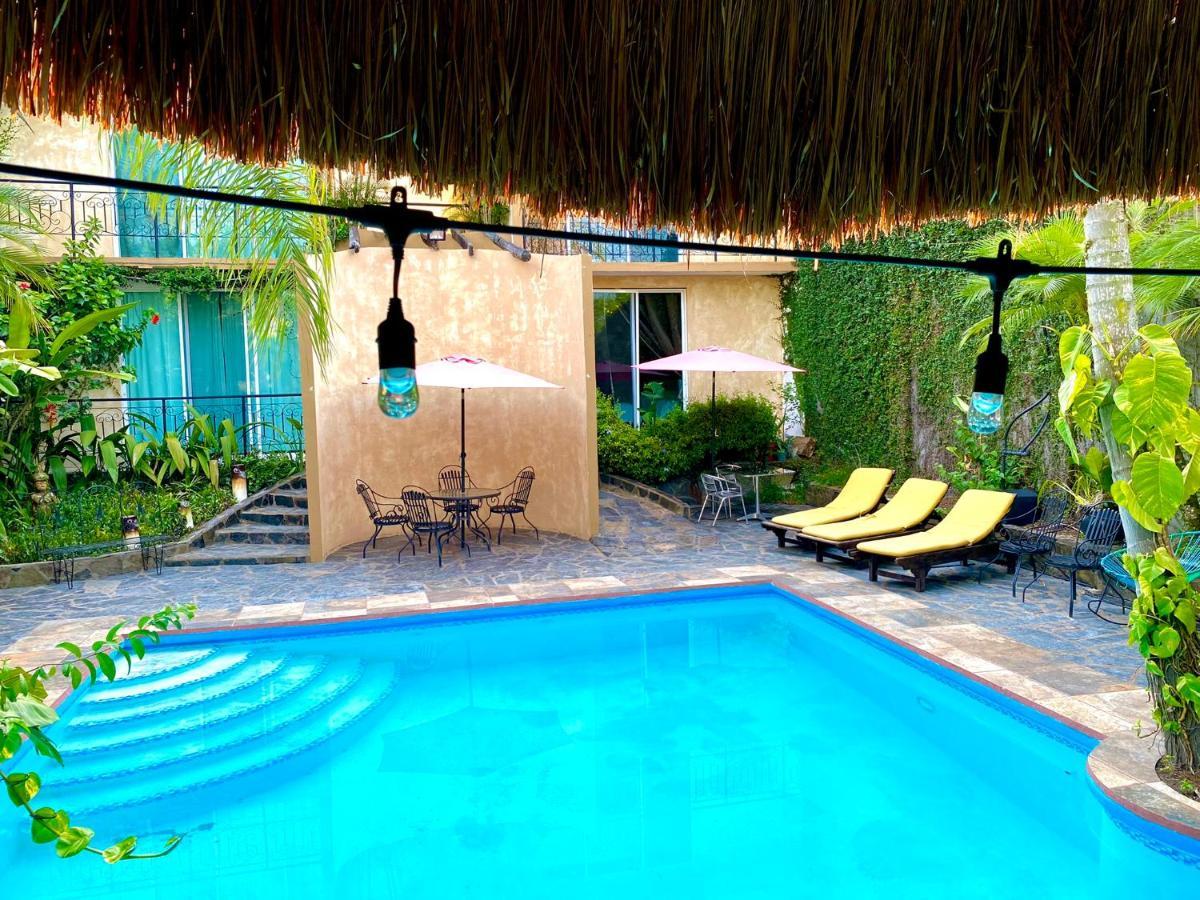 Hotel Camino Surreal